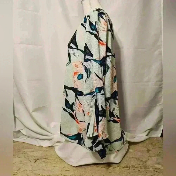 Chaus Womens "Fanciful Tropics-Marine Salt" Green V-Neck Blouse Size Small NWT - Picture 4 of 14